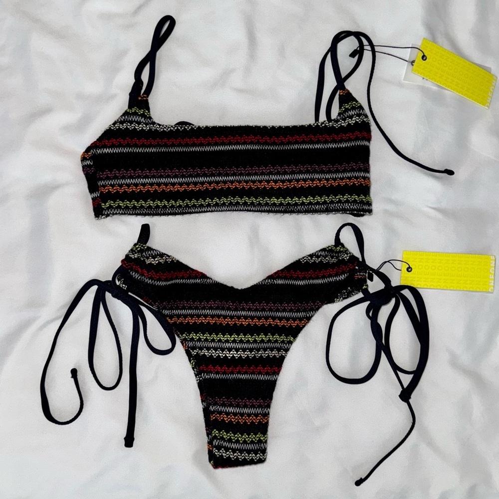 NWT OneOne Swimwear Bikini Set Black Kalamos Knit Crochet Kahina Halsey Small - Picture 3 of 9
